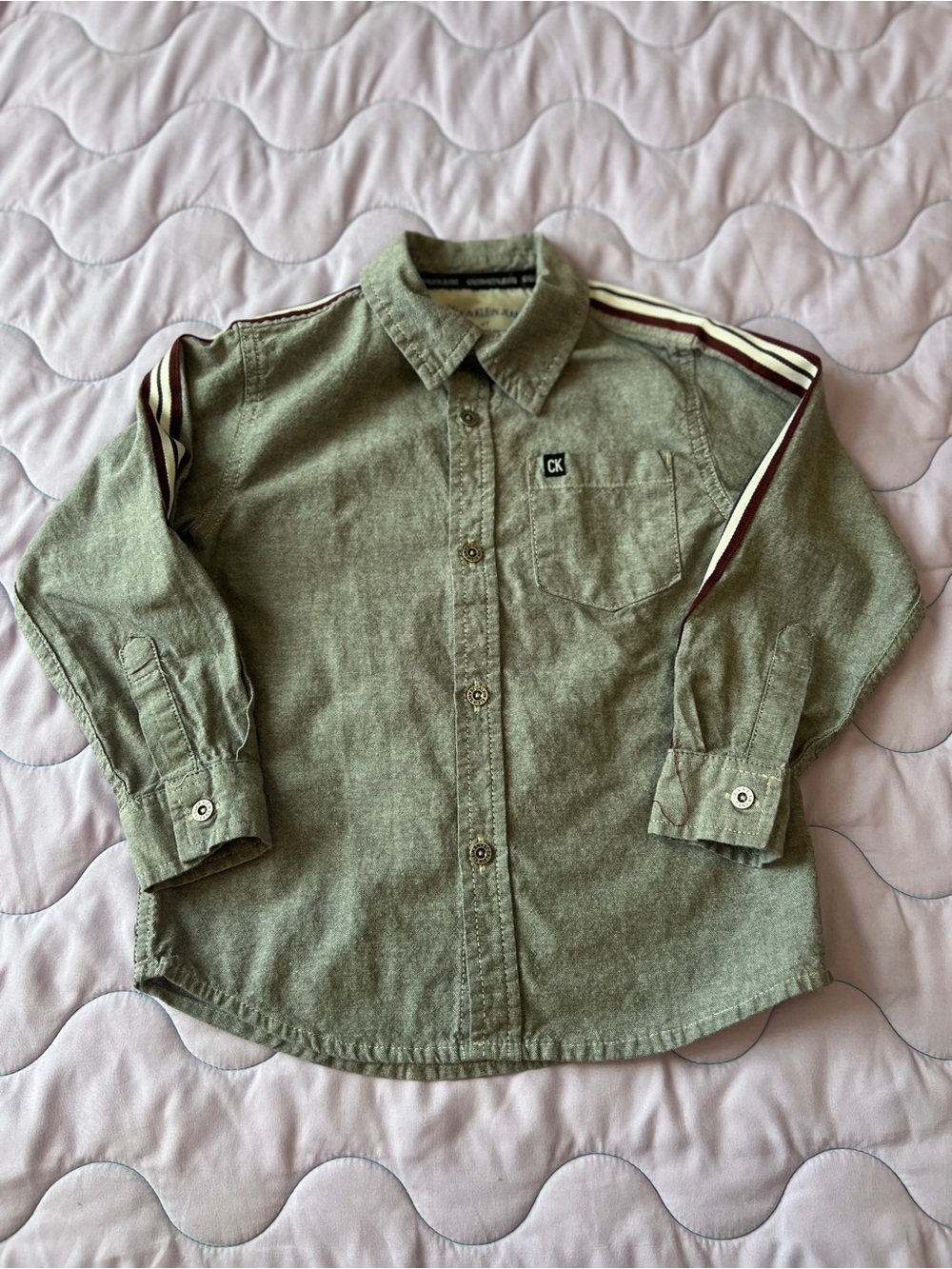 4T Calvin Klein Grey Button-Down Shirt with Contrast Shoulder Stripes